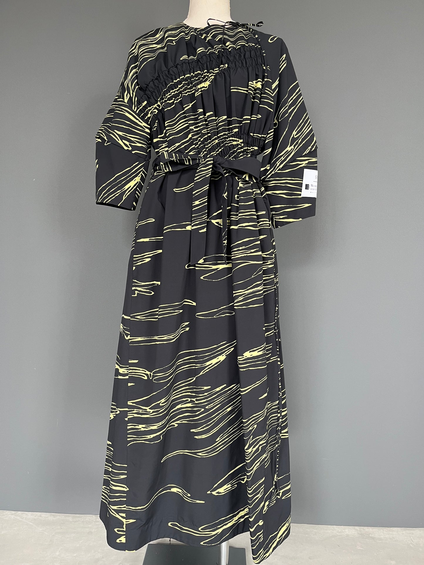 styling/(スタイリング) シャーリングワンピース 16WFO234034