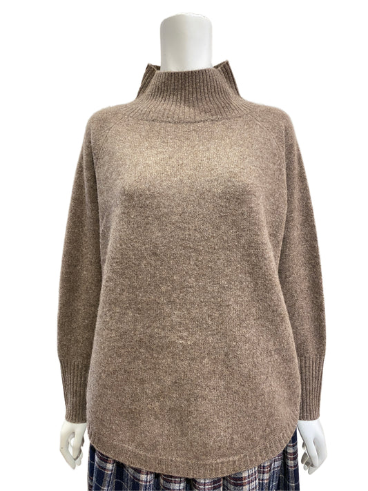 PINETA(ピネタ) 裾カーブプルオーバー P53-N585