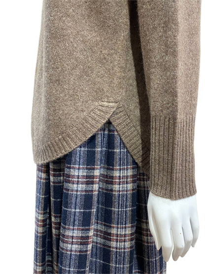 PINETA(ピネタ) 裾カーブプルオーバー P53-N585