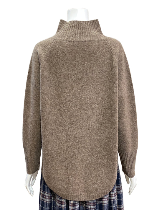 PINETA(ピネタ) 裾カーブプルオーバー P53-N585