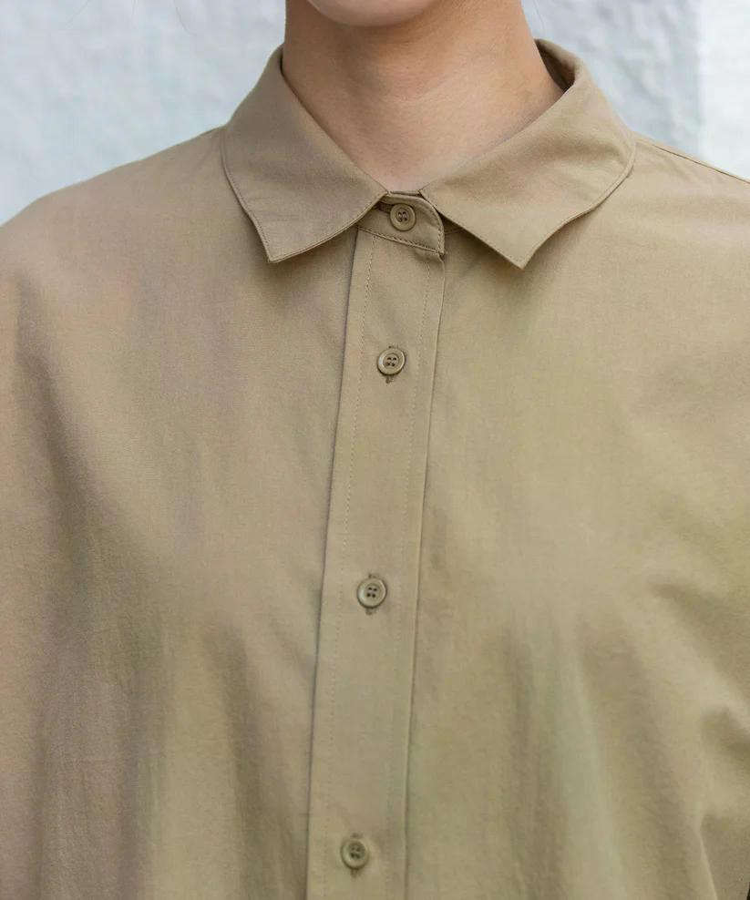 MUNICH(ミューニック) コットンブロードバックコクーンシャツ MN252T36