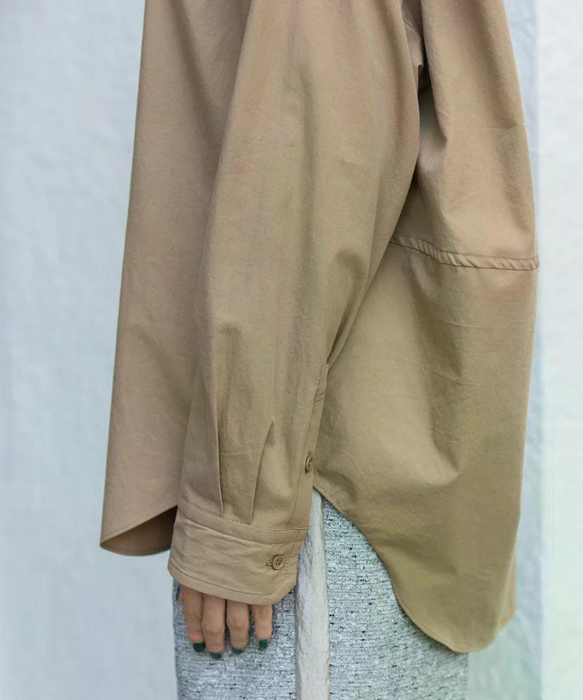 MUNICH(ミューニック) コットンブロードバックコクーンシャツ MN252T36