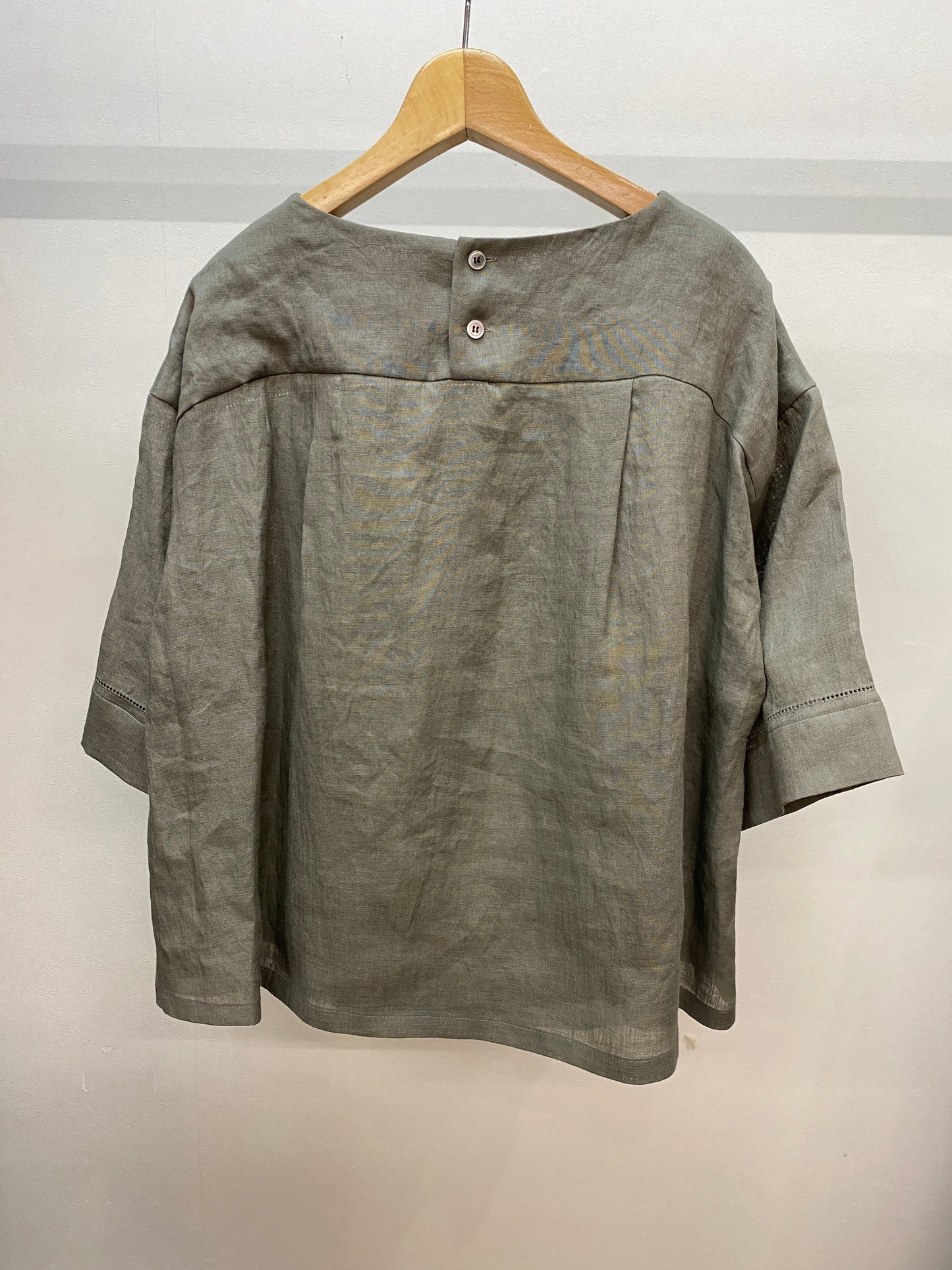 irise (イリゼ) リネンボートネックブラウス T7087