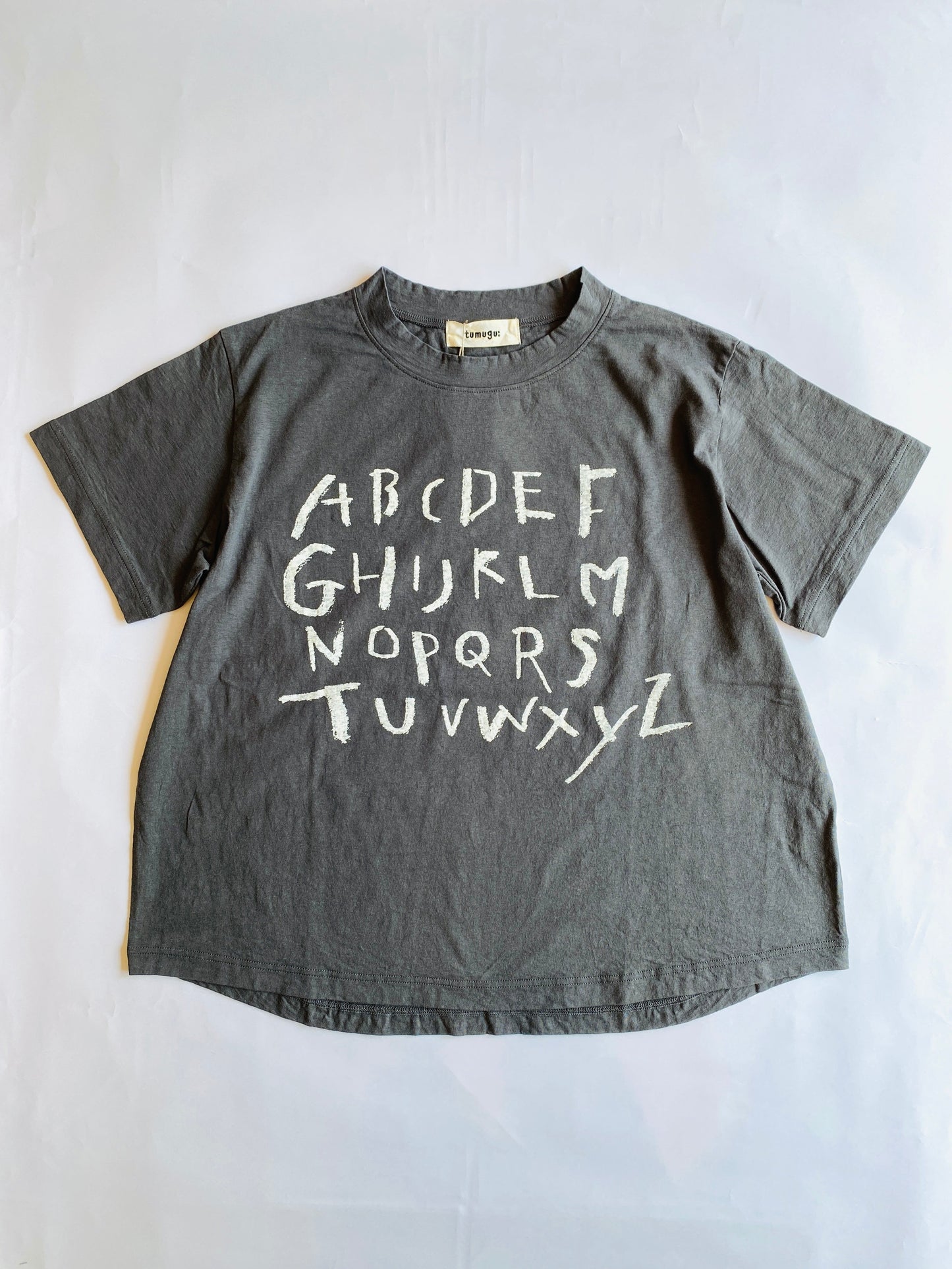 tumugu (ツムグ) ラフィ天竺プリントTシャツ TC25201