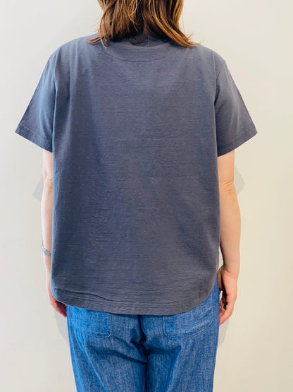 tumugu (ツムグ) ラフィ天竺プリントTシャツ TC25201