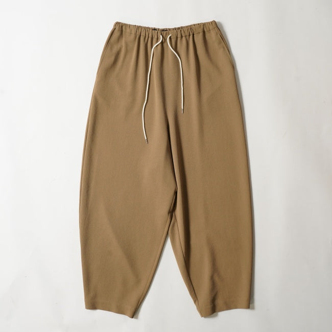 Munich(ミューニック) ストレッチドビーギャザーカーブパンツ MN241P43